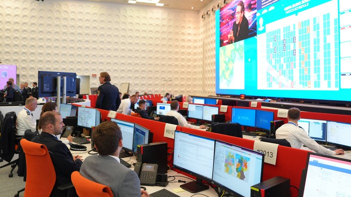 Blick in das International Police Cooperation Center (IPCC) ud dem Situation Room der Polizei zur EURO 2024