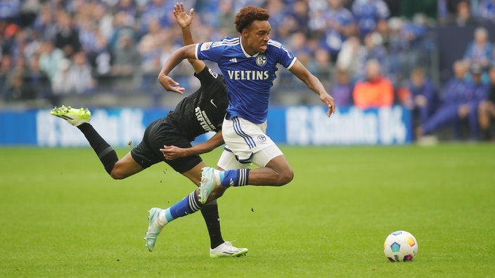 Assan Ouedraogo vom FC Schalke 04.