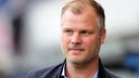 Fabian Wohlgemuth, Geschäftsführer Sport des SC Paderborn, blickt konzentriert drein