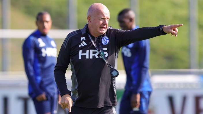 Co-Trainer Peter Balette verlässt Schalke 04.