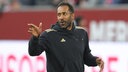 Daniel Thioune, Trainer von Fortuna Düsseldorf, bei einem Heimspiel in der 2. Liga.