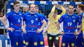 Enttäuschte Gesichter bei den Spielern des Handball-Bundesligisten Bergischer HC