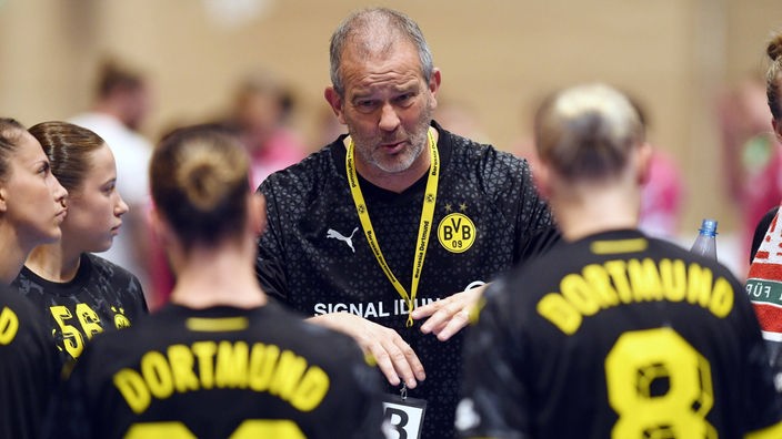 Henk Groener, Trainer der BVB-Handballerinnen
