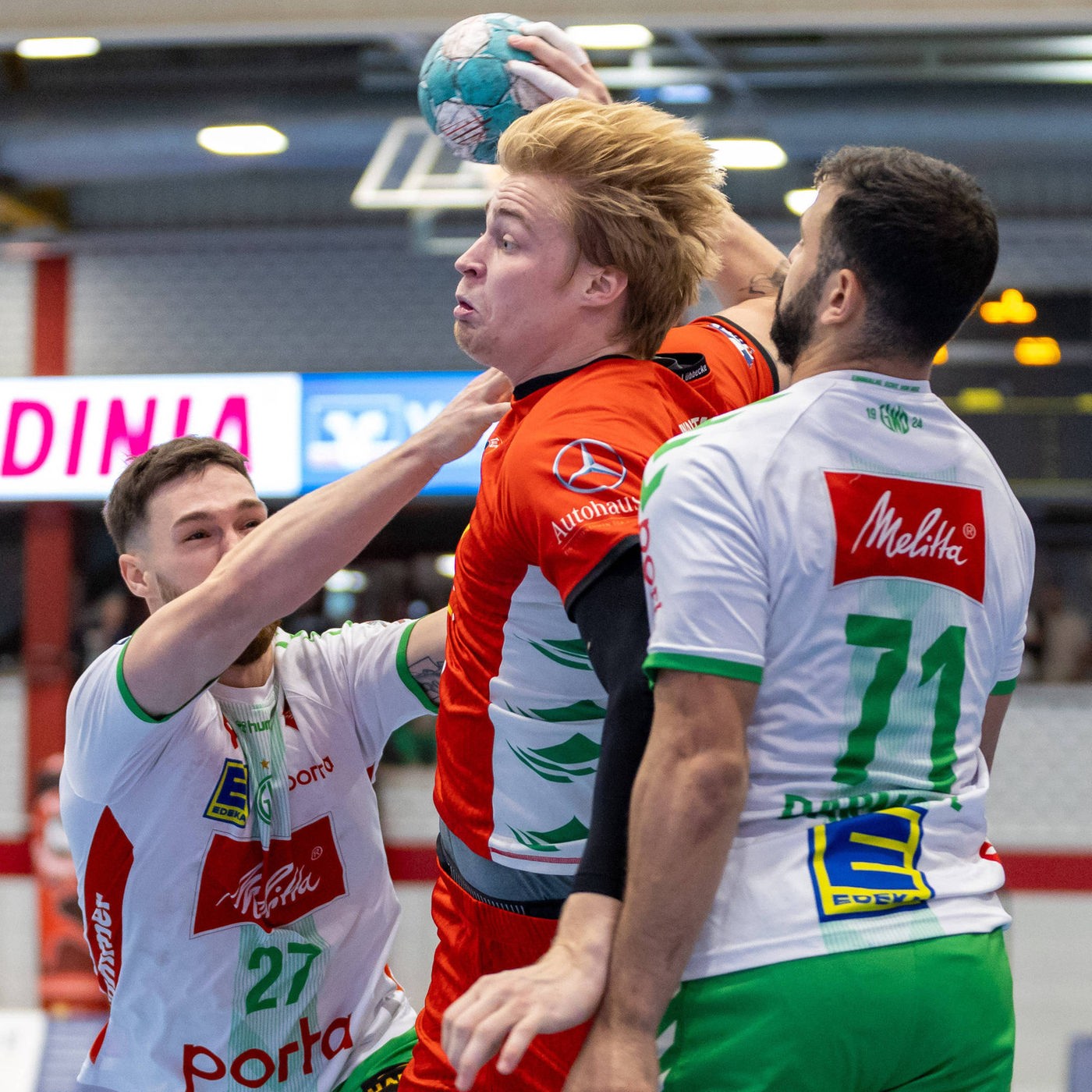 Pokal Lübbecke gewinnt Derby gegen Minden - TUSEM schlägt Drittligist - Handball - Sport