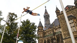 Der Belgier Ben Broeders beim Domspringen in Aachen 2019