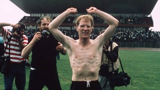 Matthias Sammer bejubelt 1990 den Pokalsieg von Dynamo Dresden