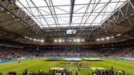 Blick in die gefüllte Arena auf Schalke