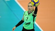 Volleyballerin Elena Kömmling im Trikot des Bundesligisten USC Münster (2023)