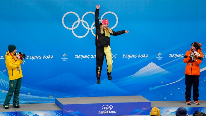 Hannah Neise springt aufs Podium bei den Olympischen Spielen 2022