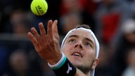 Tennisprofi Jan-Lennard Struff beim Aufschlag