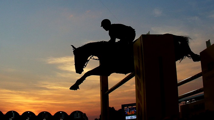 Reiter in der Abenddämmerung in Aachen