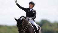 Dressurreiterin Isabell Werth auf ihrem Pferd Wendy bei den Olympischen Spielen 2024.