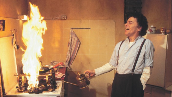 Rocksänger Ian Dury als Schauspieler im Film "Brennende Betten" / 1988