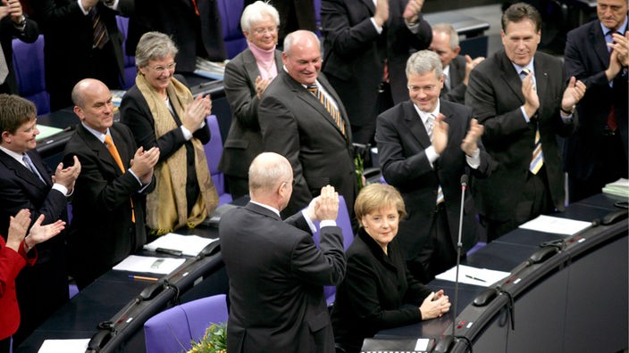 Angela Merkel nach Kanzlerwahl am 22.11.2005 im Bundestag