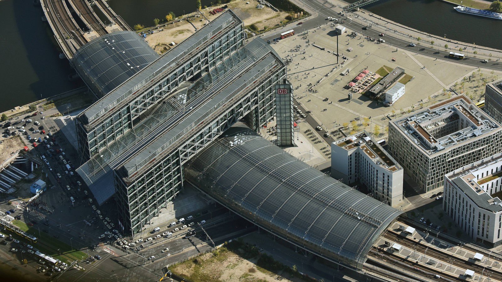 https://www1.wdr.de/stichtag/stichtag-berlin-hauptbahnhof-luftbild-100~_v-gseagaleriexl.jpg