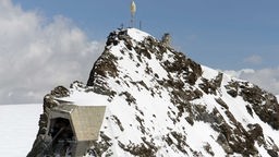 Das Klein Matterhorn, bekannt auch als Matterhorn Glacier Paradise, ist der höchste mit einer Seilbahn erreichbare Punkt in Europa