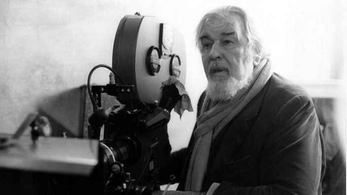Die Filmlegende Bernhard Wicki D 2007 - Regisseur BERNHARD WICKI bei den Dreharbeiten zu Das Spinnennetz (1989)