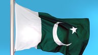 Die Fahne von Pakistan (amtlich: Islamische Republik Pakistan)