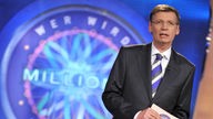 Günther Jauch moderiert die RTL-Show "Wer wird Millionär?" (Archivbild vom 10.11.2009)