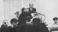 Jerusalem, 13.07.1961. Prozess gegen Adolf Eichmann, ehemaliger SS-Obersturmbannführer, hier in Glaszelle