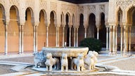 Brunnen im Loewenhof, Koenigspalast, Alhambra, Granada, Andalusien, Spanien