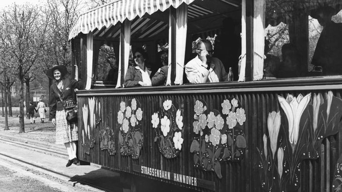 Die "Blumenbahn" der Bundesgartenschau, 1. Mai 1951, Hannover 