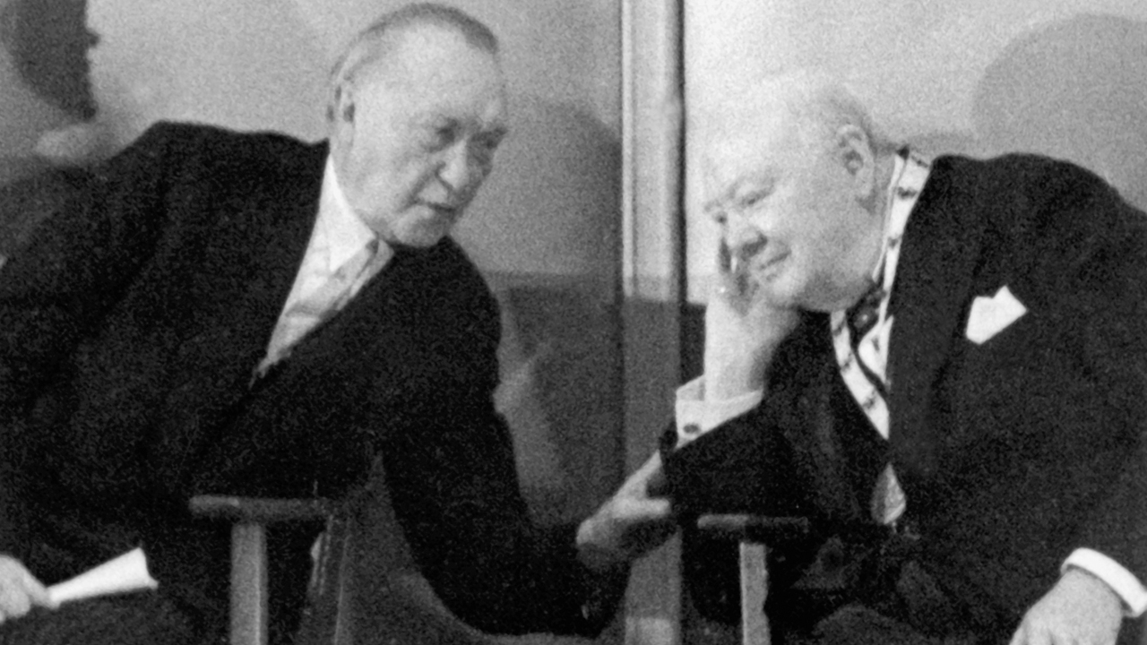 Konrad Adenauer und Winston Churchill im Gespräch