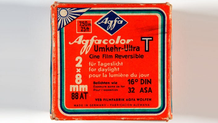 IG Farben (Agfa) meldet Farbumkehrfilm (Dia) zum Patent an 