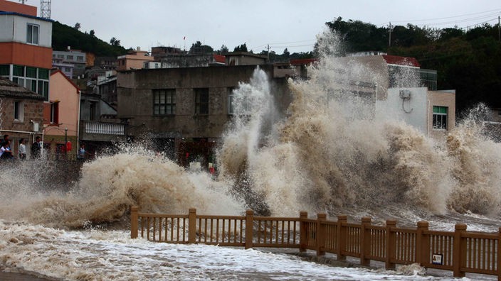 Flutwelle nach Taifun Fitow trifft Millionen-Metropole  Wenzhou