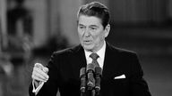 US-Präsident R.Reagan witzelt bei Mikrofonprobe über Bombardierung der UdSSR 