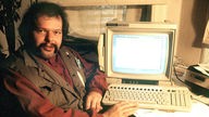 Hacker-Pionier Wau Holland am PC, November 1984