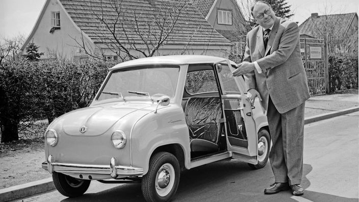 Heinz Erhardt präsentiert ein Goggomobil