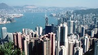Hongkong, Blick auf die Skyline von Victoria vom Victoria Peak aus (Aufnahme von 1994)