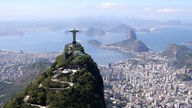 Weltberühmten Statue Cristo Redentor, dem Wahrzeichen und Monument auf dem Berg Corcovado in den Tijuca-Wäldern in Rio de Janeiro in Brasilien