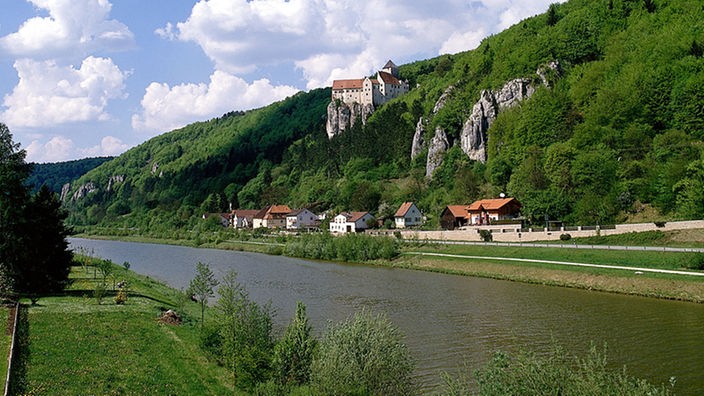 Rhein-Main-Donau-Kanal bei Burg Prunn