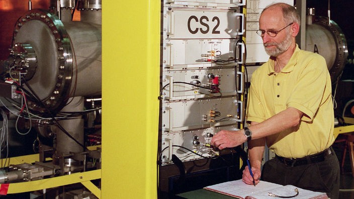 Atomuhr "CS 2" in physikalisch-technischer Bundesanstalt in Braunschweig