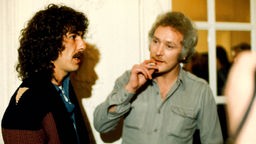George Harrison (li.) und Tony Sheridan in der Hamburger Musikhalle 70er Jahre