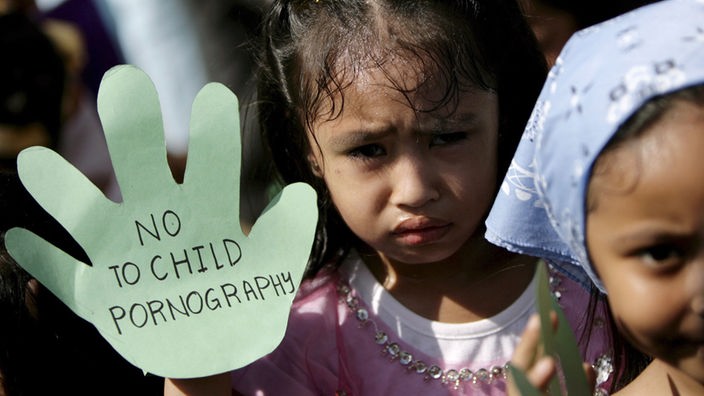 Aktion gegen Kinderpornografie in Manila