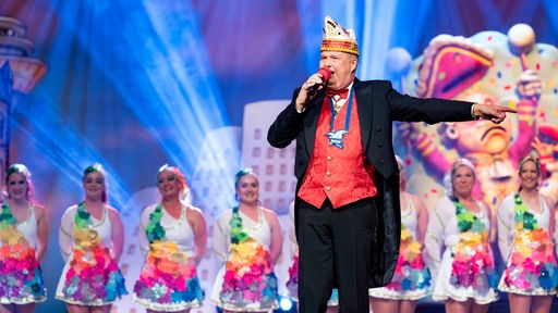 Durch die Festsitzung führt der Vizepräsident des „Comitee Düsseldorfer Carneval e. V.“ Stefan Kleinehr. Mit dabei der Showtanz Kakaju.