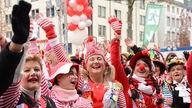 Jecke Frauen feiern den Elften Elften in Köln (11.11.2016)