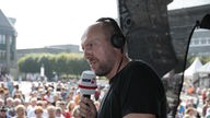 Sven Pistor am Mikrofon