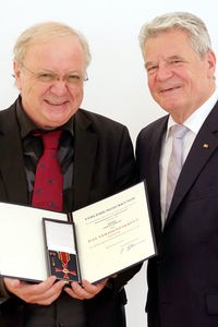 Osman Okkan und Bundespräsident Joachim Gauck
