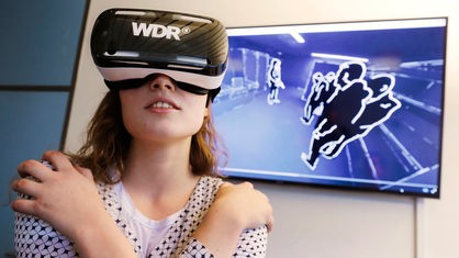 Das Projekt Paris Terror WDR lässt sich mit VR-Brille erleben.