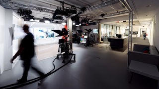 Die „große“ Lokalzeit Studiofläche im Studio Bonn: eine einfache Technikeinheit im Großraumbüro