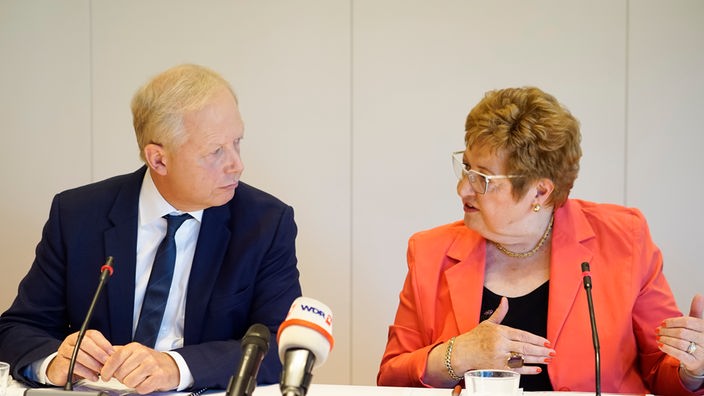 Monika Wulf-Mathies und Tom Buhrow auf der Pressekonferenz am 12. September 2018 in Bonn