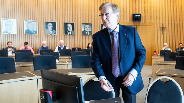 Peter Biesenbach (CDU), Justizminister von Nordrhein-Westfalen, kommt als Zeuge in den Untersuchungsausschuss zur Hacker-Affäre. 