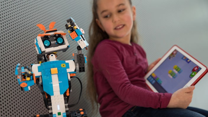 Lego Boost: Eigene Roboter bauen und steuern