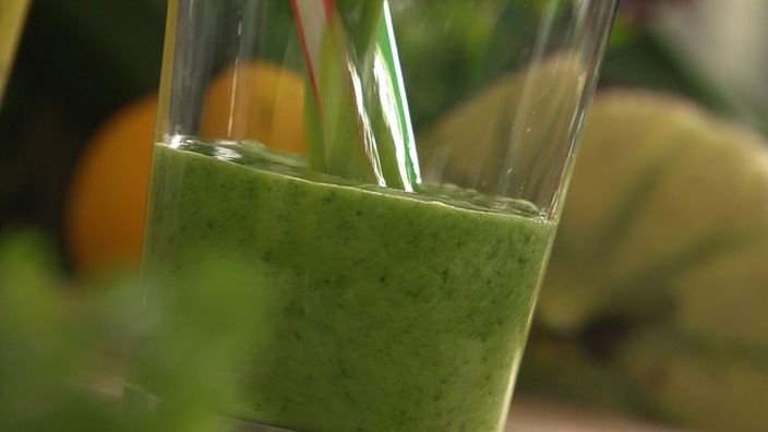 Grüner Smoothie in einem Glas