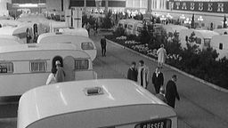 Das Bild zeigt den Caravan Salon von 1962.