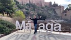 Das BIld Björn Freitag auf den Aussichtspunkt Mirador-pasarela de Alcazaba.